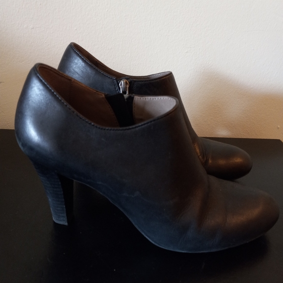 Geox Respira Leather Bootie With Heel 👠 - Picture 2 of 8